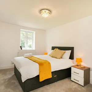 ✰onpoint -large 2 Bedroom Apt With Parking!✰ Apartment